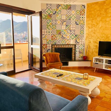 Donna Filomena Casa Vacanza Park Bougainville Салерно Екстериор снимка