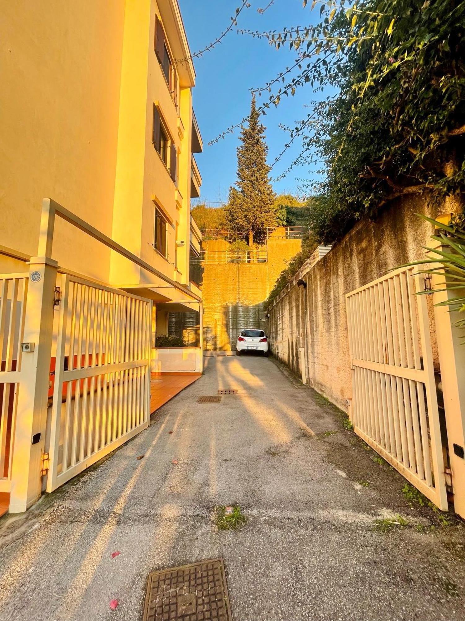 Donna Filomena Casa Vacanza Park Bougainville Салерно Екстериор снимка