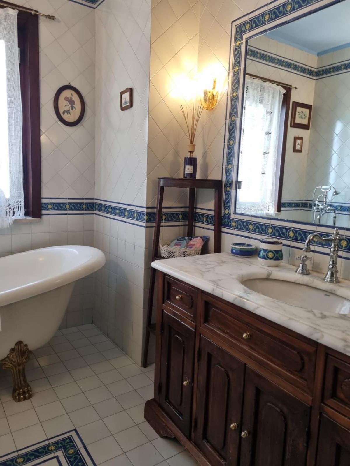 Donna Filomena Casa Vacanza Park Bougainville Салерно Екстериор снимка